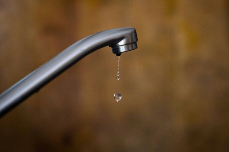 Environ 19 millions de Français ont consommé au moins une fois en 2024 une eau non conforme, selon des chiffres du ministère de la Santé ( AFP / LOIC VENANCE )