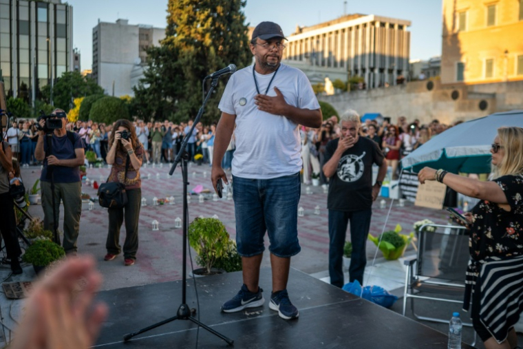Panos Routsi, le père de Denis, 22 ans, tué lors de l'accident de train de février 2023, en Grèce de la faim, à Athènes, le 21 septembre 2025 ( AFP / Angelos TZORTZINIS )
