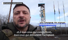 Zelensky dit s'être rendu auprès de troupes ukrainiennes sur le front près de Koupiansk