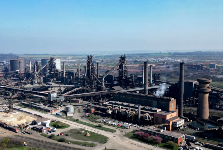 ( AFP / DARREN STAPLES )