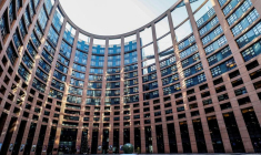 LE PARLEMENT EUROPÉEN COOPÈRE DANS L'ENQUÊTE SUR L'ESPIONNAGE D'UN DÉPUTÉ GREC