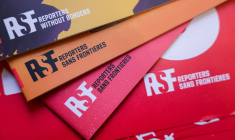 Des membres de l'équipe municipale se sont rués en kiosque début juin pour acheter des centaines de numéros de l'Essor Savoyard afin d'étouffer une affaire de viol, accusent lundi Reporters sans frontières (RSF) et l'hebdomadaire régional ( AFP / Thomas SAMSON )