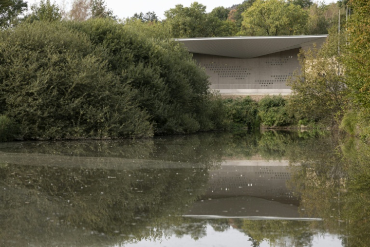 Le bâtiment du mémorial du "Mur des noms" dédié aux Alsaciens et Mosellans morts pendant la Seconde Guerre mondiale, à Schirmeck, le 24 septembre 2026 dans le Bas-Rhin  ( AFP / ROMEO BOETZLE )