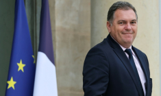Le ministre des Transports, Philippe Tabarot, sur le perron de l'Elysée, le 16 juillet 2025 à Paris ( AFP / Ludovic MARIN )