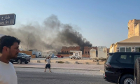 Une capture d'écran d'une vidéo de l'AFPTV montre la fumée qui s'élève, après des explosions à Doha, la capitale du Qatar, le 9 septembre 2025  ( AFPTV / Jacqueline PENNEY )