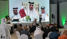 L'émir du Qatar, Cheikh Tamim ben Hamas Al-Thani, à l'ouverture du sommet exceptionnel des dirigeants arabes et musulmans à Doha, le 15 septembre 2025 ( AFP / Mahmud HAMS )