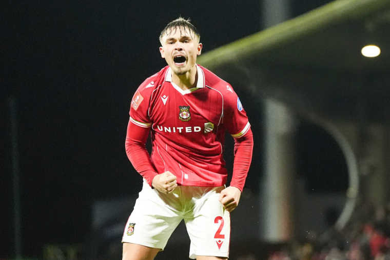 Encore une soirée de folie pour Wrexham, sur la pelouse de QPR