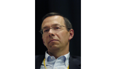 Eric Labaye en 2005, alors membre du Conseil d'administration de McKinsey and Company France. ( AFP / STEPHANE DE SAKUTIN )
