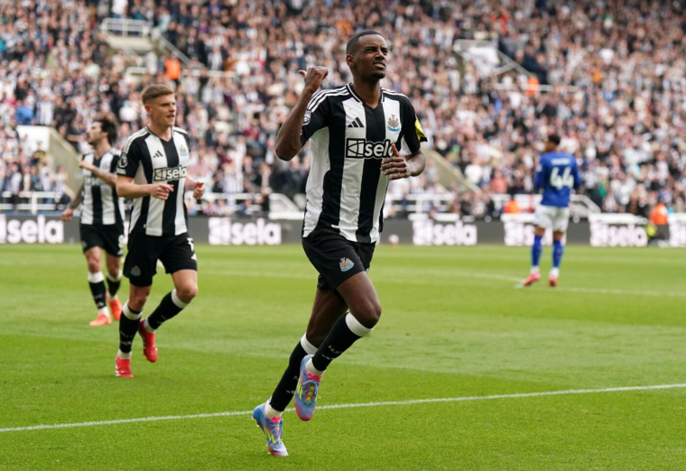 Le torchon continue de brûler entre Alexander Isak et Newcastle