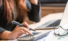 L'épargne salariale, conseillée pour les TPE - PME / iStock.com - PhotoByLove