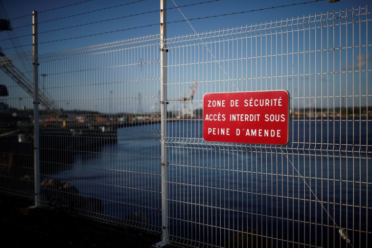 PÊCHE: PARIS PASSE À L'ACTION, EN APPELLE À LA CE POUR FAIRE PRESSION SUR LONDRES
