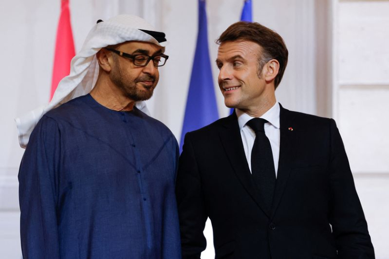 Paris et Abu Dhabi s'accordent sur des investissements pour l'IA en France, dit l'Elysée