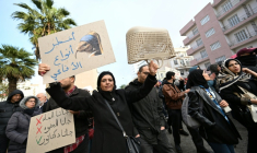 Manifestation contre "les injustices" à Tunis, dénonçant un recul des libertés et la chute du niveau de vie sous la présidence de Kais Saied, le 22 novembre 2025 ( AFP / FETHI BELAID )