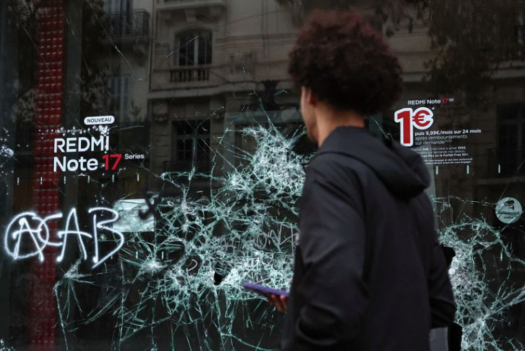 Conséquences des affrontements survenus lors d'une journée nationale de manifestations contre le coût de la vie et la hausse des prix des carburants, à Marseille