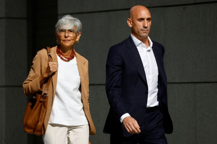 L'ancien président de la Fédération royale espagnole de football, Luis Rubiales, arrive à la Haute Cour à Madrid, en Espagne