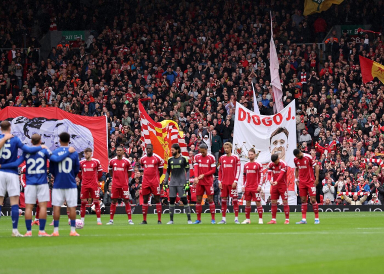 Les fans de Liverpool ont récolté 225 000 £ en la mémoire de Diogo Jota