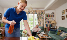 Services à la personne / le crédit d’impôt emploi à domicile menacé ?-iStock-Daisy-Daisy.jpg
