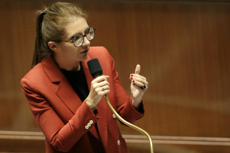 La ministre de l'Egalité entre les femmes et les hommes, Aurore Bergé, lors des débats sur la loi dite intégrale, à Paris le 13 octobre 2026 ( AFP / Thomas SAMSON )