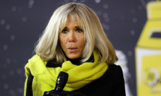COMME VOUS, J'ATTENDS", DIT BRIGITTE MACRON À PROPOS D'UNE CANDIDATURE DE SON MARI