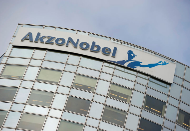 PAYS-BAS: 4 PROVINCES S'OPPOSENT AU RACHAT D'AKZO NOBEL