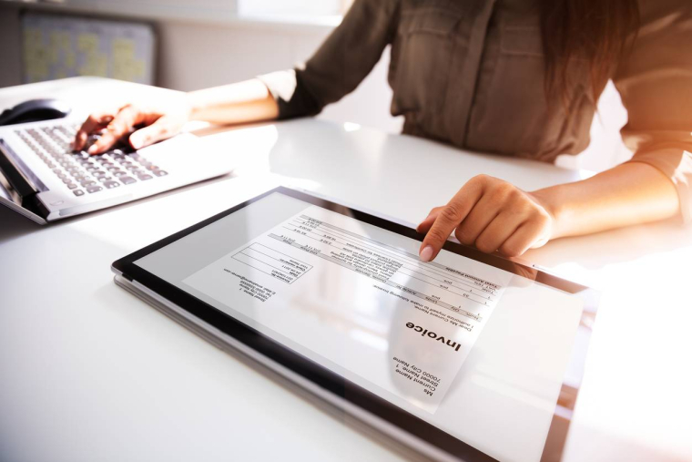 Le point sur la facturation électronique - iStock-AndreyPopov