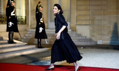 Le président français Macron accueille l'émir qatari Al Thani à Paris