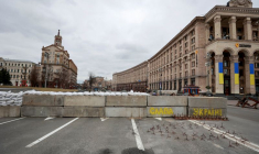 L'UKRAINE DÉNONCE DES FRAPPES RUSSES SUR LE CENTRE DE KYIV