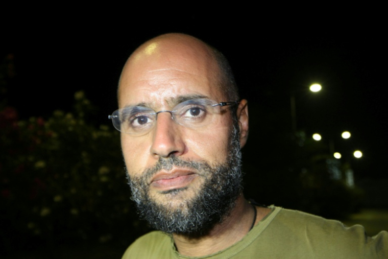 Seif al-Islam Kadhafi, l'un des fils de l'ex-dictateur libyen Mouammar Kadhafi, le 23 août 2011 à Tripoli ( AFP / Imed LAMLOUM )