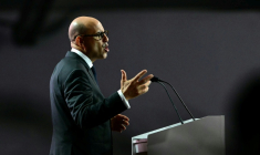 Simon Stiell, le chef de l'ONU Climat, au cours d'une conférence à Belem au Brésil, dans le cadre de la COP30, le 10 novembre 2025. ( AFP / Pablo PORCIUNCULA )