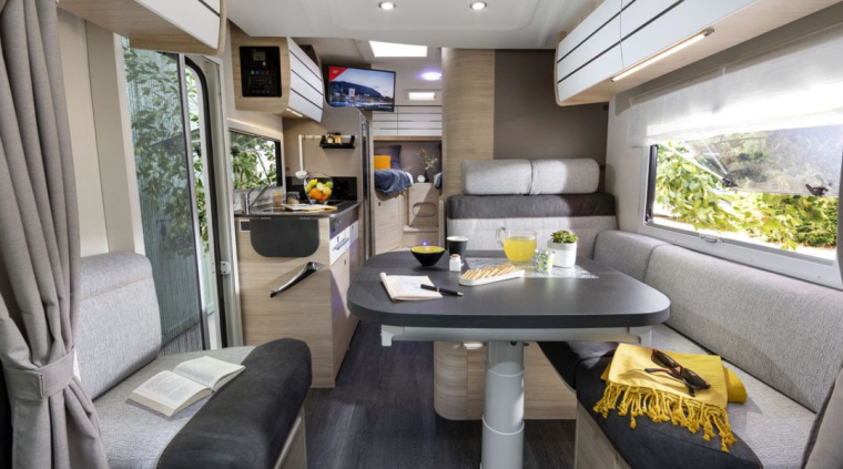 intérieur de camping-car challenger Trigano (crédit photo : Challenger / )