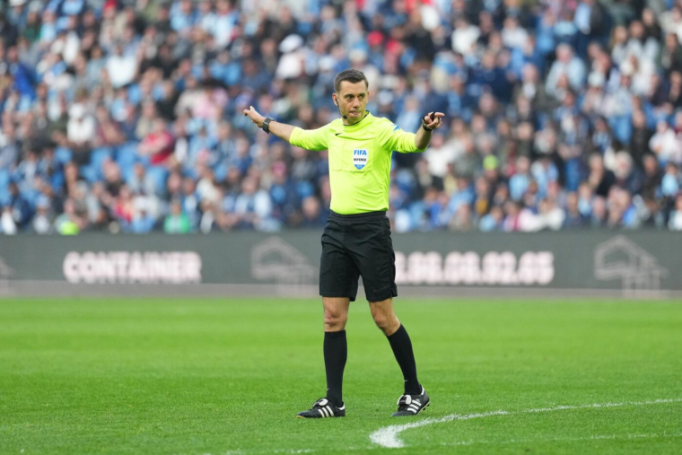 Clément Turpin au sifflet de Barçelone-Inter mercredi