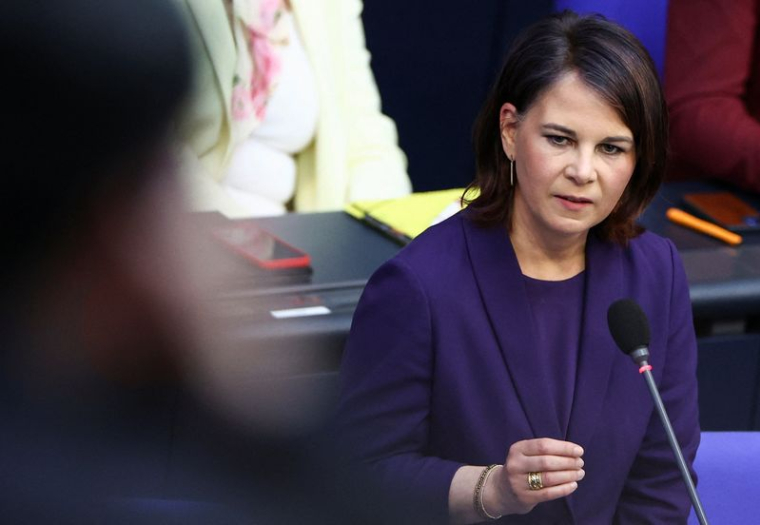 EN UKRAINE, BAERBOCK DEMANDE JUSTICE POUR LES VICTIMES DE BOUTCHA