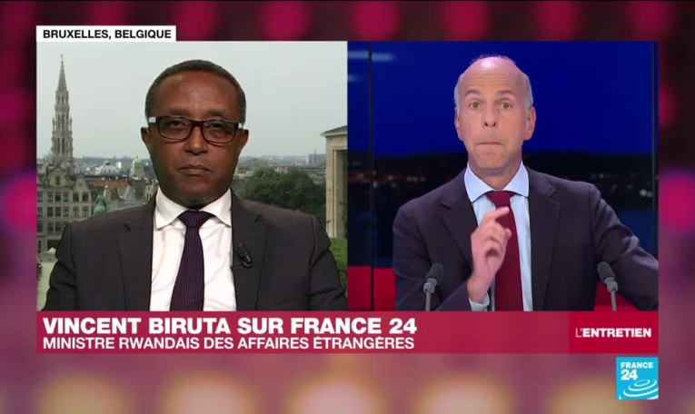 "C'est le moment d'ouvrir une nouvelle page entre la France et le Rwanda", dit Kigali