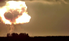 Capture d'écran d'une vidéo partagée sur les réseaux sociaux par @JConcilus et montrant l'explosion de la fusée New Glenn le 28 mai 2026 à Cap Canaveral en Floride ( JohnCn (@JConcilus) on X / UGC / - )