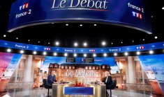 MACRON ACCUSE MARINE LE PEN D'ÊTRE À LA SOLDE DU POUVOIR RUSSE