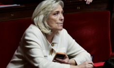 La cheffe de file du RN, Marine Le Pen, à l'Assemblée nationale, le 8 novembre 2025 à Paris ( AFP / STEPHANE DE SAKUTIN )
