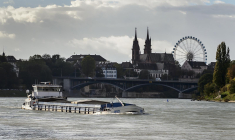 Le Rhin à Bâle avec la cathédrale en arrière-plan, le 22 octobre 2014 ( AFP / Fabrice COFFRINI )