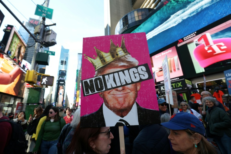 Manifestation "No Kings" à New York le 18 octobre 2025 ( AFP / TIMOTHY A.CLARY )