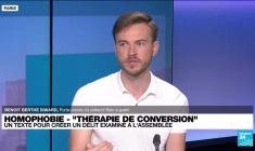 Homophobie : les députés débattent d'un texte spécifique contre les "thérapies de conversion"