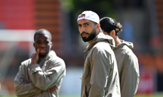 Non, Habib Beye n'est pas le père d'Himad Abdelli