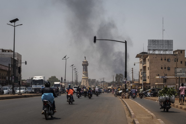 Une colonne de fumée à Bamako, au Mali, le 26 avril 2026. ( AFP / - )