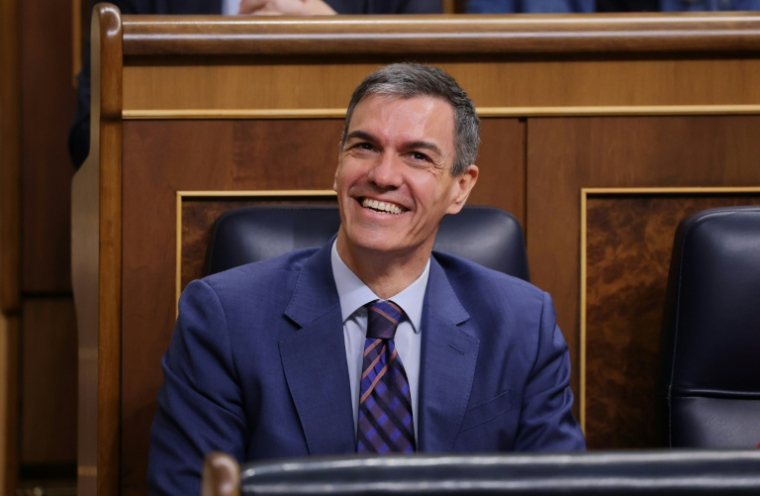 Le Premier ministre espagnol Pedro Sanchez devant le Parlement à Madrid le 25 mars 2026 ( AFP / Thomas COEX )