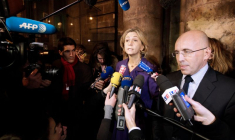 UN DUEL CIOTTI-PÉCRESSE POUR L'INVESTITURE DES RÉPUBLICAINS À LA PRÉSIDENTIELLE