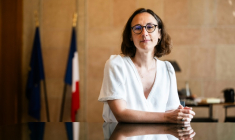 Claire Thoury, présidente du Conseil économique, social et environnemental (Cese), dans son bureau à Paris, le 1er juillet 2026 ( AFP / Julie SEBADELHA )