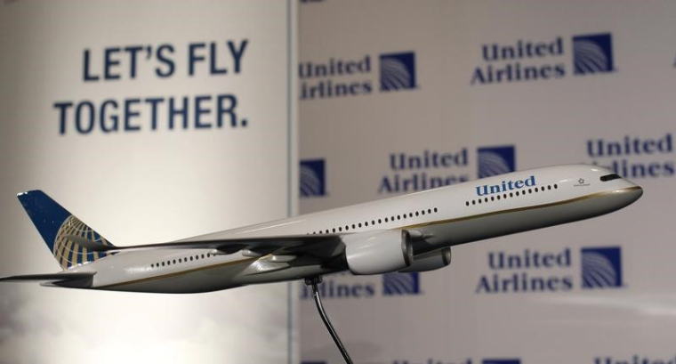 PAS D'AMENDE POUR UAL APRÈS L'ÉVACUATION FORCÉE D'UN PASSAGER