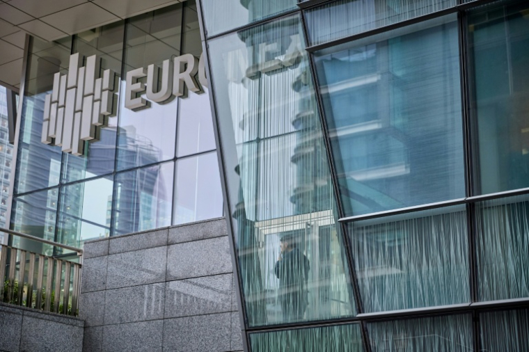 La Bourse de Paris évolue en hausse vendredi en attendant la nomination d'un nouveau Premier ministre ( AFP / Kiran RIDLEY )