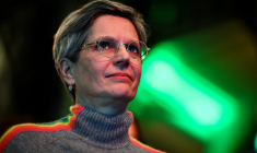 Sandrine Rousseau à Paris, le 2 décembre 2023. ( AFP / JULIEN DE ROSA )