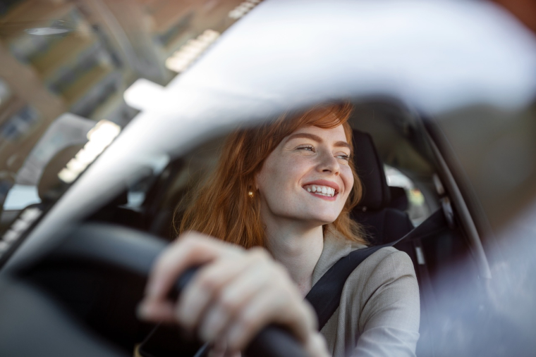 Votre assurance auto habituelle vous couvre-t-elle coorectement dans le cadre d'une location de véhicule durant vos vacances ? ( Crédits photo: ©  Graphicroyalty - stock.adobe.com)