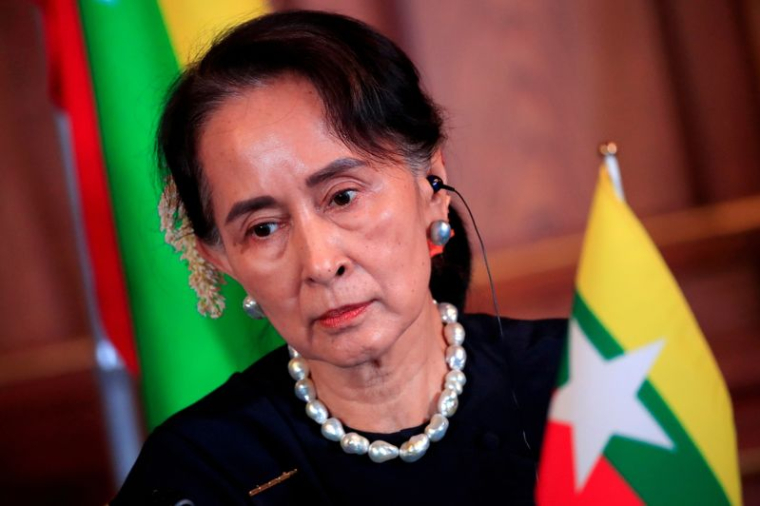 BIRMANIE: AUNG SAN SUU KYI COMPARAÎT EN PERSONNE DEVANT LE TRIBUNAL