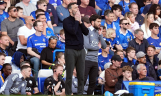 Ruud van Nistelrooy parmi les pires entraîneurs de Premier League après 15 matchs